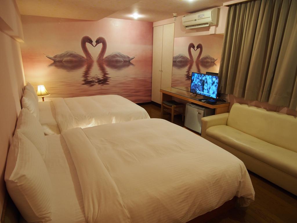 Day Chen Hotel Yilan Ngoại thất bức ảnh