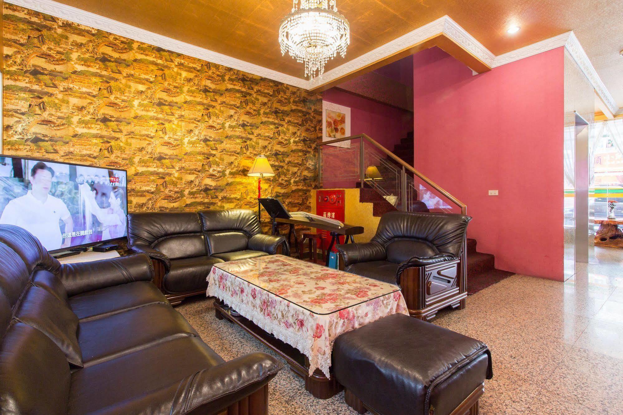 Day Chen Hotel Yilan Ngoại thất bức ảnh