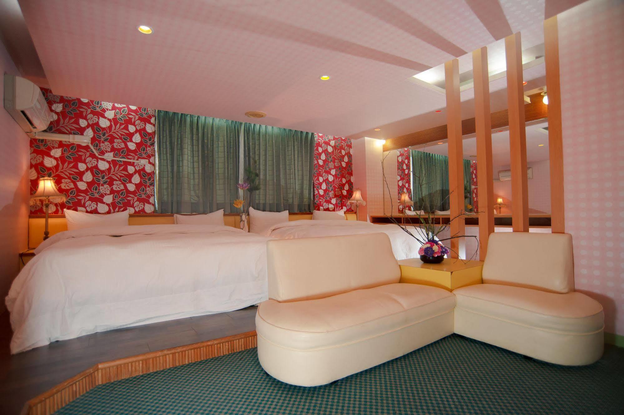 Day Chen Hotel Yilan Ngoại thất bức ảnh