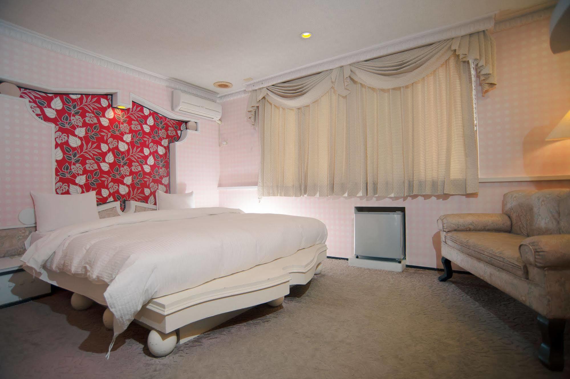 Day Chen Hotel Yilan Ngoại thất bức ảnh