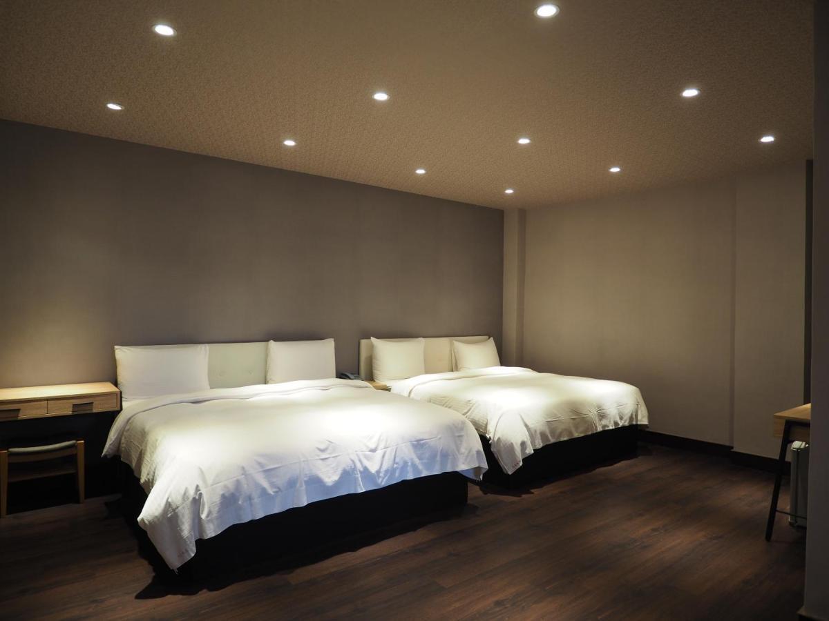 Day Chen Hotel Yilan Ngoại thất bức ảnh